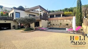 Terrace/patio - Villa Bendor, sur les Hauteurs de Bandol, vue mer & Piscine (Bandol)