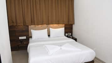 1 quarto, escrivaninha, espaço de trabalho para notebook