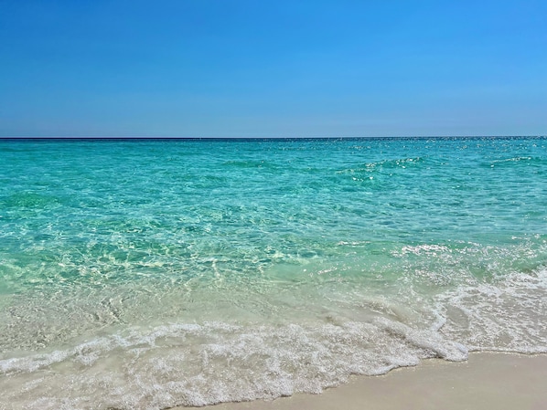 Beach nearby, sun loungers, beach towels