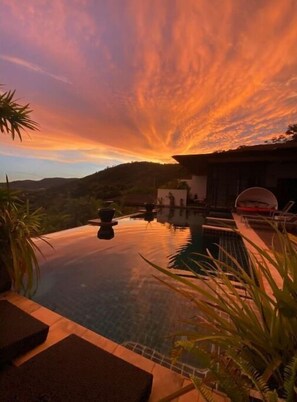 An infinity pool