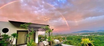Sunrise Seaview Luxury Pool Villa