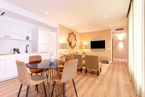 Dining - Exclusive apartment near Torre del Oro. Betis XXVII (Seville)