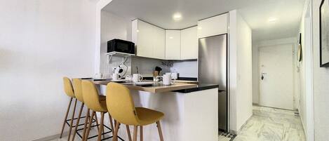 Fridge, microwave, oven, dishwasher