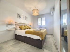 2 bedrooms, iron/ironing board, free WiFi