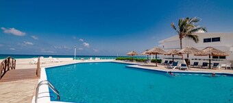 Private Pool in beach front villa • Sleeps 10 • Gated Access