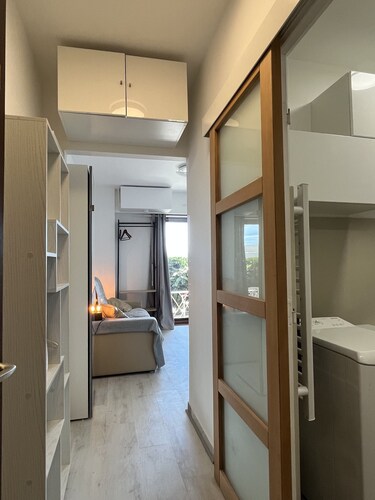 Studio Avec Terrasse, à Vence