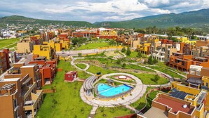Outdoor pool - Krystal Grand Residences San Miguel de Allende (San Miguel de Allende)
