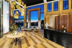 Γραφείο για check-in/check-out