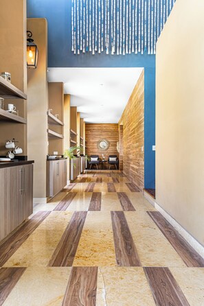 Flat-screen TV - Krystal Grand Residences & Villas San Miguel de Allende (San Miguel de Allende)