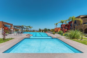 Outdoor pool - Krystal Grand Residences San Miguel de Allende (San Miguel de Allende)