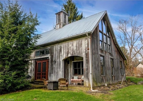 Luxury Barn with Best View in the Cuyahoga National Park.  