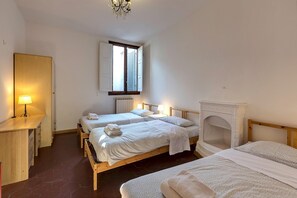 شقة | 4 عدّة غرف نوم