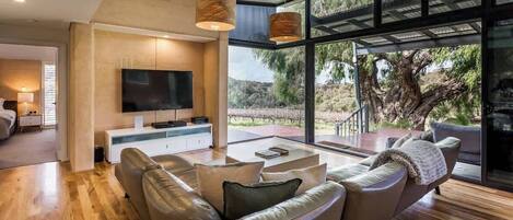 Télévision, livres, chaßne hi-fi