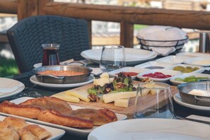 Free daily full breakfast