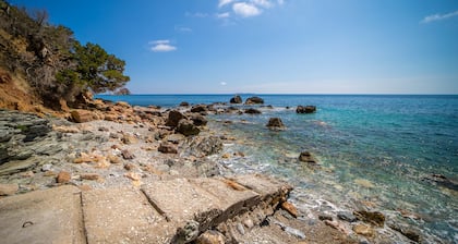 Detached villa by the sea