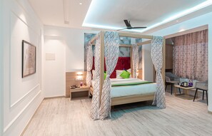 Premium Room | In-room safe, desk, iron/ironing board, bed sheets