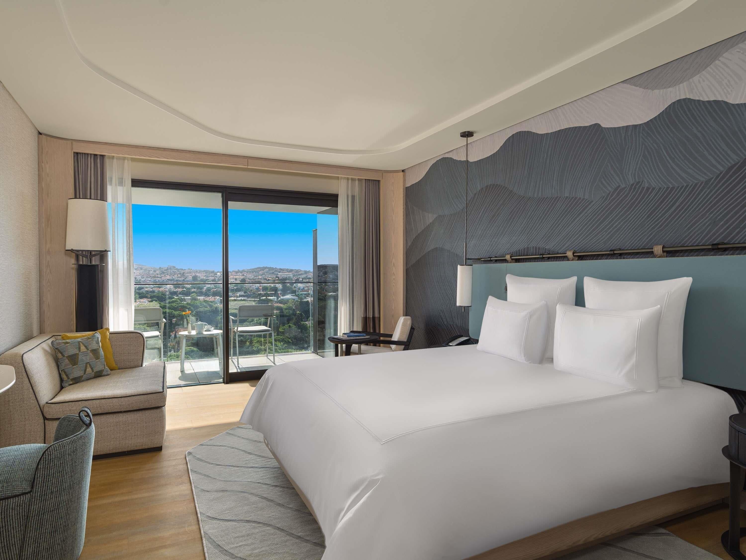 Swiss Advantage Room, 1 King Bed