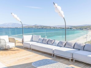 Minibar, in-room safe, free WiFi, bed sheets - Swissôtel Resort And Spa Cesme (Cesme)