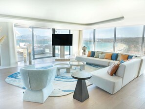 Minibar, in-room safe, free WiFi, bed sheets - Swissôtel Resort And Spa Cesme (Cesme)