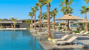Indoor pool, outdoor pool