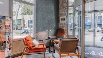 Sala de estar en el lobby