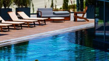 Indoor pool, outdoor pool