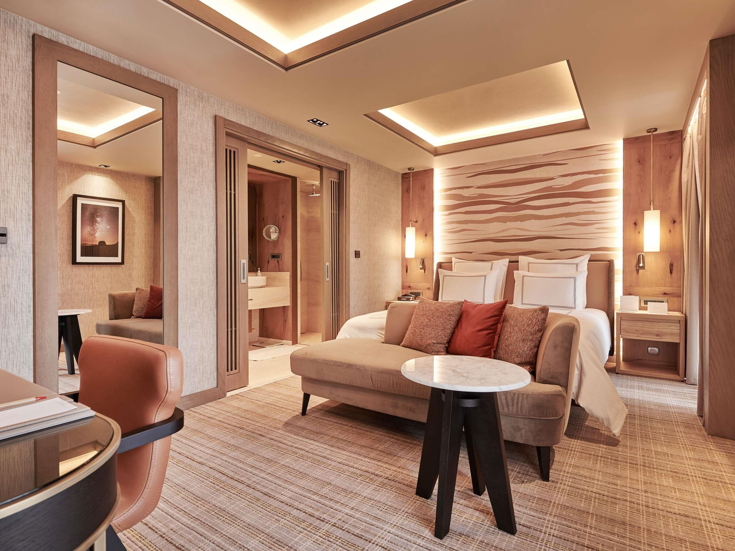 Suite Superior, 1 letto king (Forest View) | Biancheria da letto di alta qualità, minibar