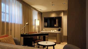 Swiss Advantage King Room | Luxe beddengoed, een minibar, individueel gemeubileerd, een bureau