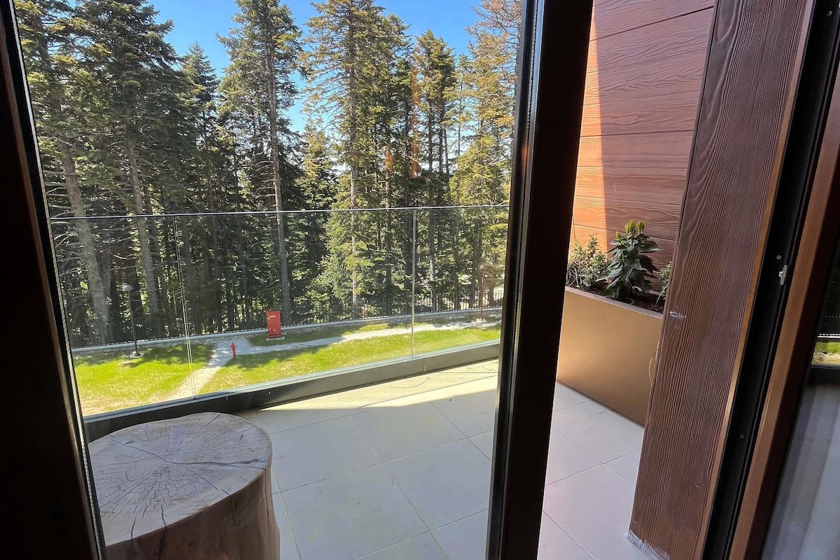 Hochwertige Bettwaren, Minibar, individuell eingerichtet, Schreibtisch