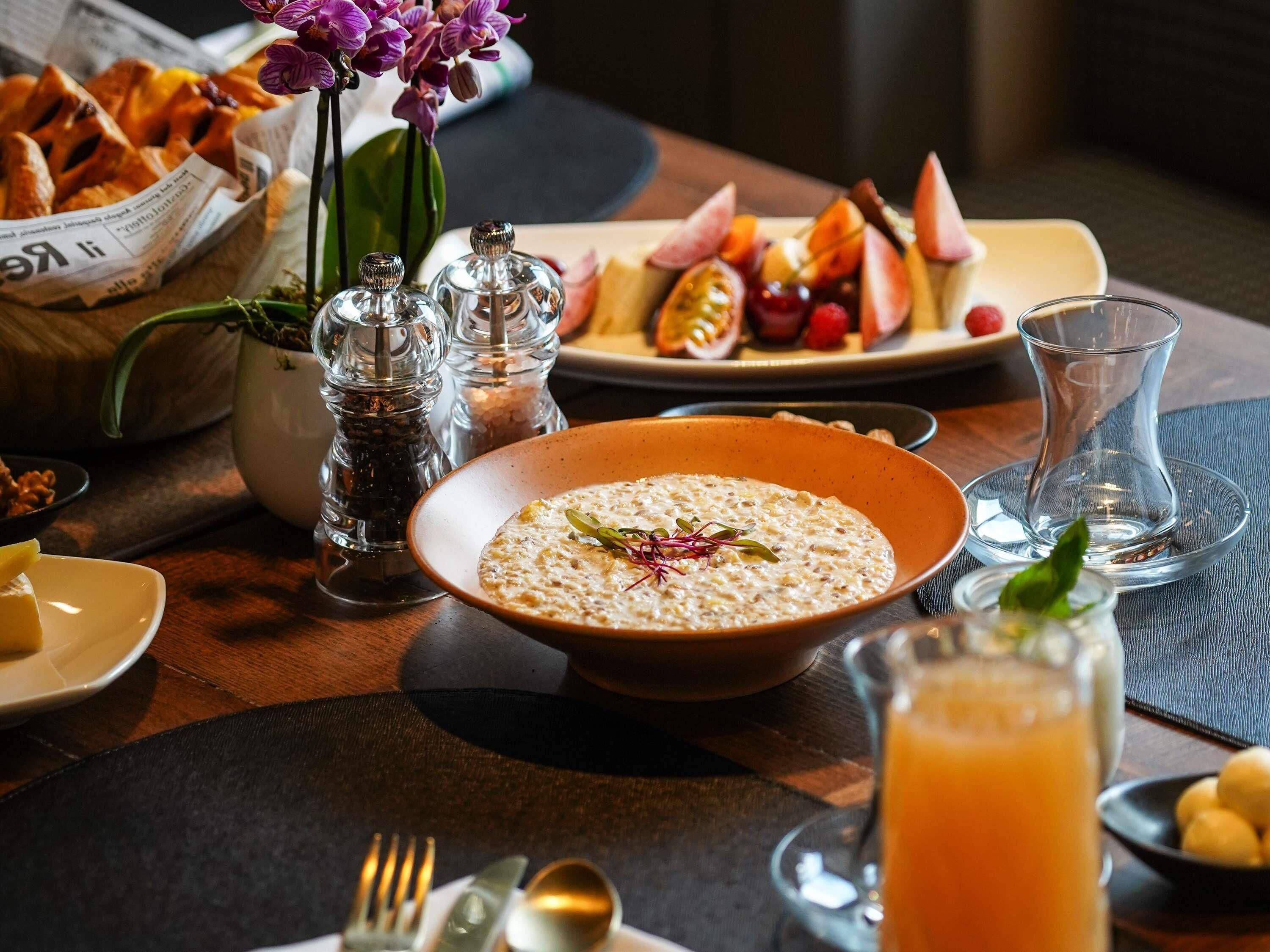 Kontinental frokost hver dag (EUR 33.6 per person)