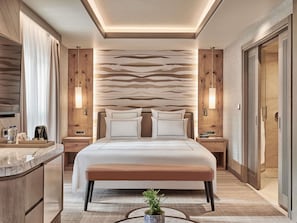 Swiss, Superior Room, 1 King Bed | Premium bedding, minibar, individually furnished, desk