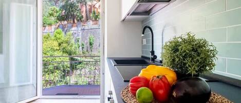 Fridge, microwave, oven, stovetop