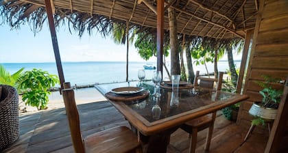 Private Beachfront House With Kayak & Guided Tours
