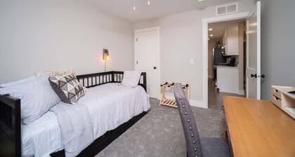 Awesome 2 bed with office and king master suite condo located in Bettendorf!