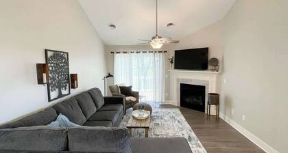 Awesome 2 bed with office and king master suite condo located in Bettendorf!