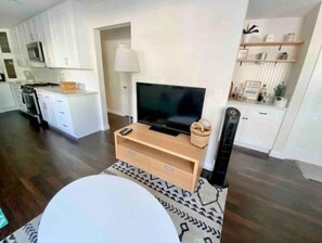 Interior - Private Pool Home near Disney - House of Maya (Whittier)