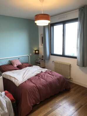 3 habitaciones, tabla de planchar con plancha y wifi gratis 