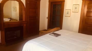 1 bedroom, iron/ironing board, WiFi