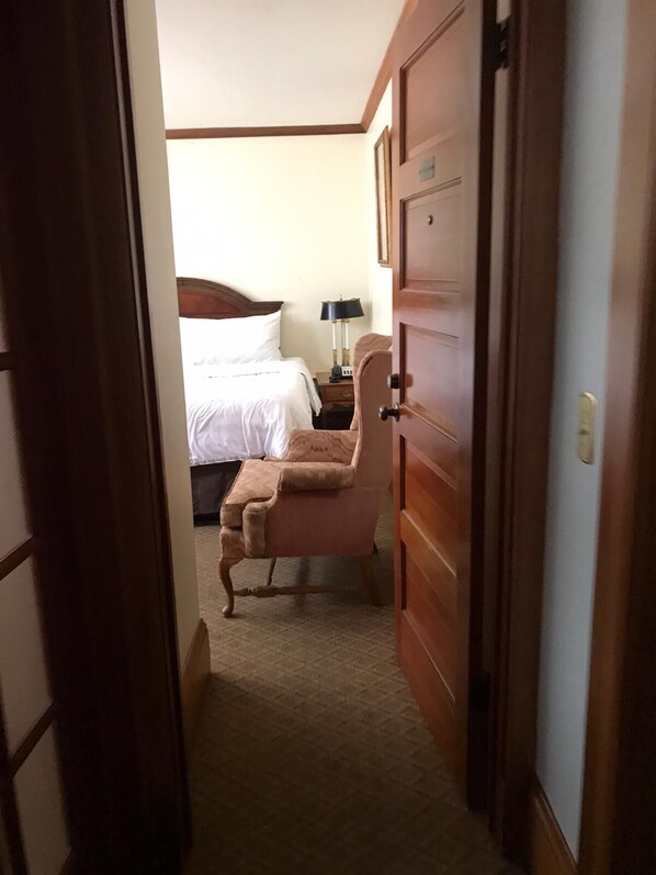 1 habitación, tabla de planchar con plancha y wifi