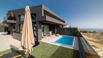 Villa | Pool | Outdoor pool