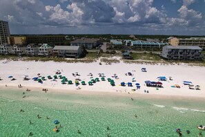 Beach - Renovated Cozy Condo,121 1st Floor, Hot Tub, Pool (Miramar Beach)