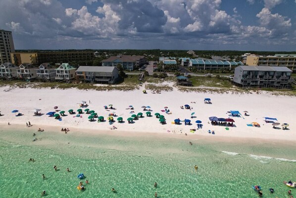 Beach - Renovated Cozy Condo,121 1st Floor, Hot Tub, Pool (Miramar Beach)