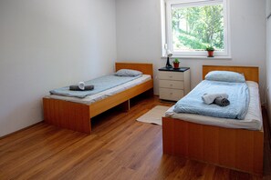 3 bedrooms, desk, travel crib, free WiFi - Elegant Villa in a Beautiful Village (Brežice)