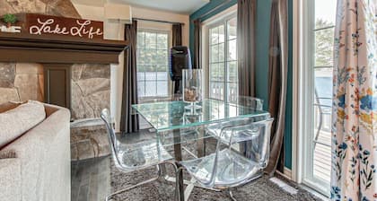 Lakefront View w Private BEACH! - Spacious Luxury Estate Home ~ Pet Friendly