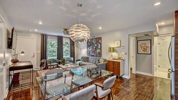 Apartemen | Makan di kamar