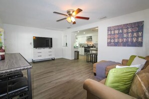 Smart TV, computer monitors