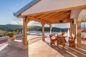 Villa, Mehrere Betten | Speisen im Freien