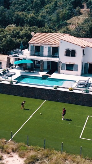 Exterior - Mas Sureda — Soccer field & indoor/outdoor pools (Argelès-sur-Mer)