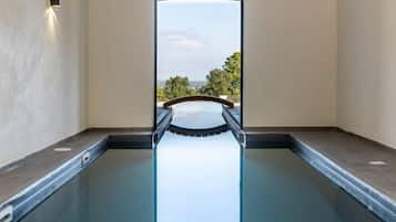 Piscine couverte, piscine chauffée