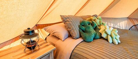 4 bedrooms, WiFi, bed sheets